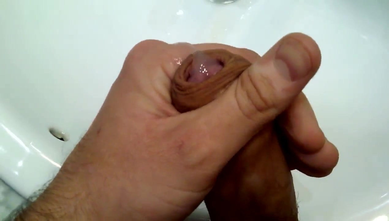 Masturbating myself hot and cum