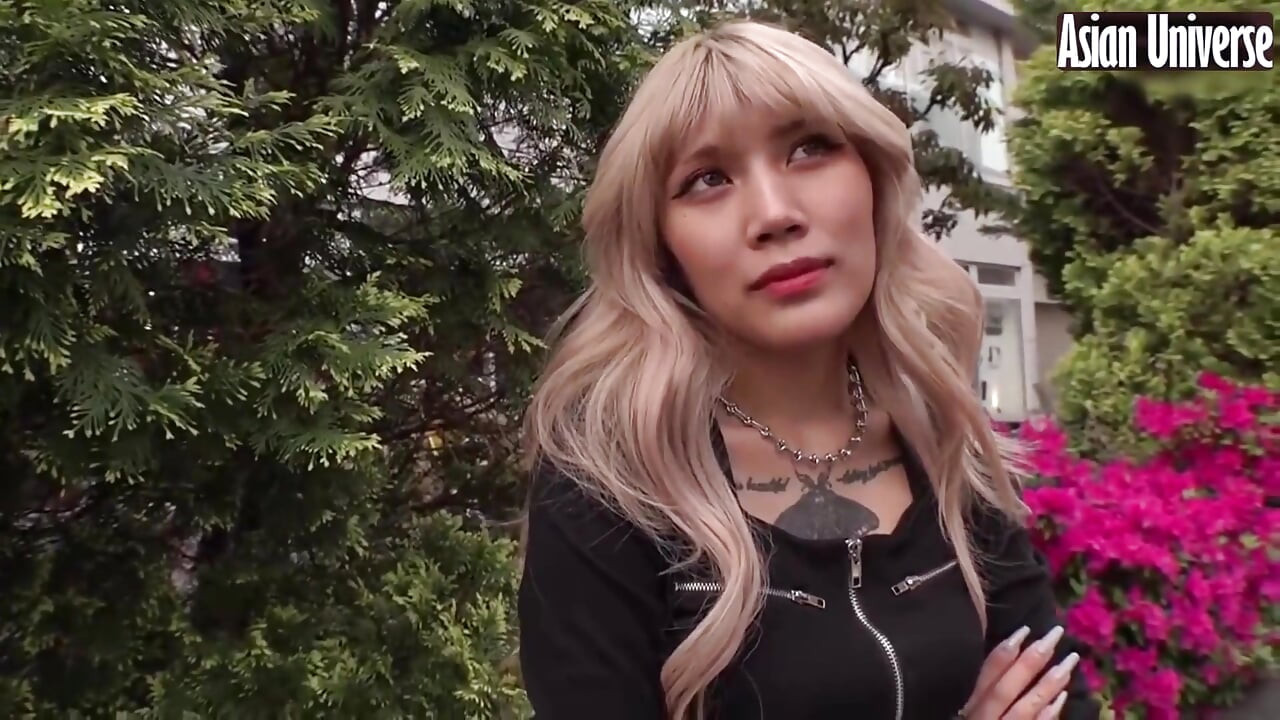Idol-level Shut-in Gyaru mit G-cup-Figur, Secret Online Fame Kraftstoff einen schockierenden privaten Abstieg