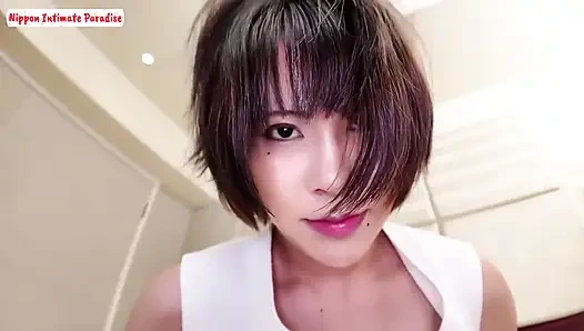 Замужняя стройная попка жены, дикий минет, рот заканчивается, затем освобождение живота