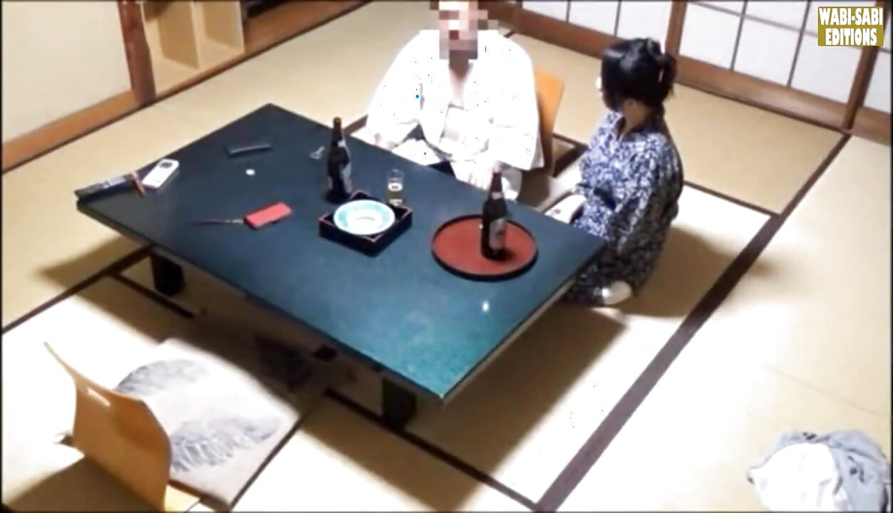 下班后一个温泉服务员的诱惑在一个私人房间里被抓 -场景.1