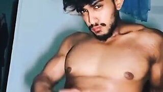 Un garçon de gym sexy au Sri Lanka