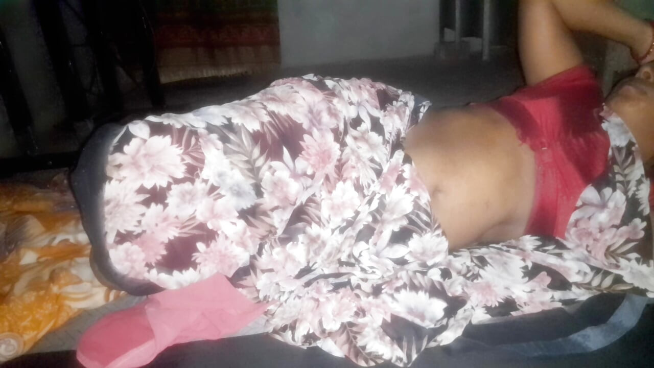 Ek Pyasi Padosan jabardast crempai hardsex romantis chudai like en abonneer je op