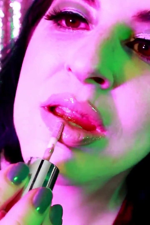 100 Layers of Lipgloss Asmr