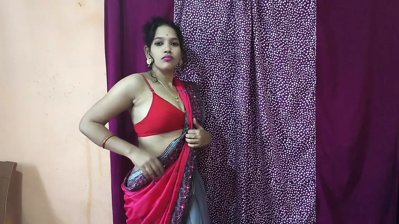Bhartiy ht sona bhabhi ne chut me, karke pani nikala men oongli kar rahi hai (hindi diyo)