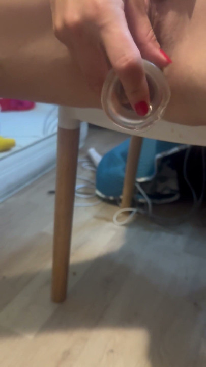 I lower the chair | Clip 1