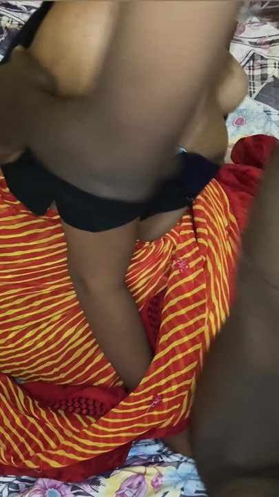Sex bhabhi look saree fucking sucking boobs show bhabhi vs dever  desi bhabhi | Clip 1
