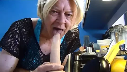 Naughty Gigi - Wet and messy deep throat