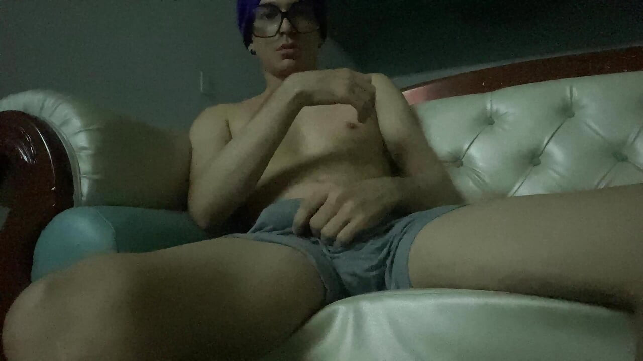 Sleepy and wanting to jerk off with someone else