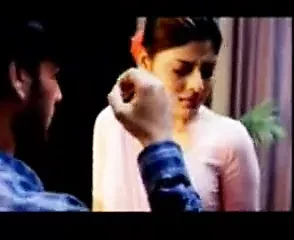 Hot Aunty’s navel licked and kissed
