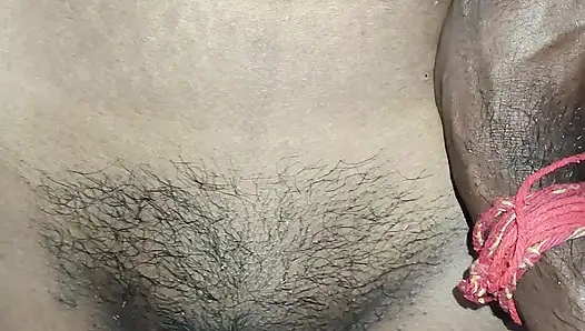 Hua bhabi ki chut ana ungly kiya devar ne