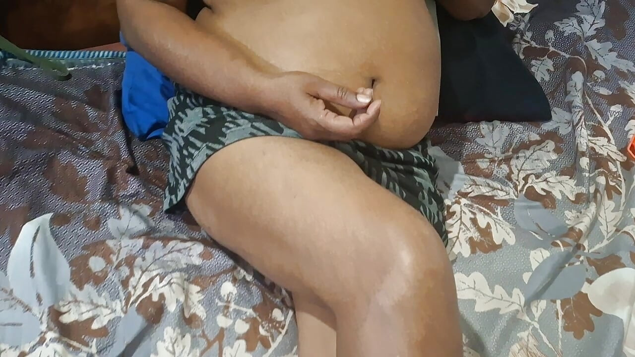 OMG！親友の継母のデカ尻
