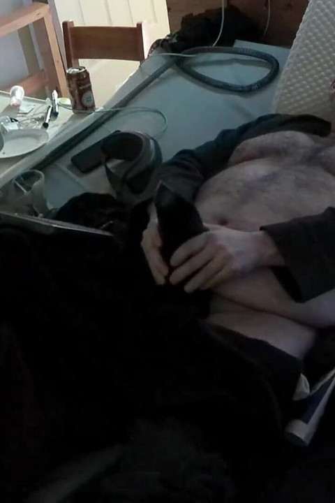 Si masturba con un sex toy