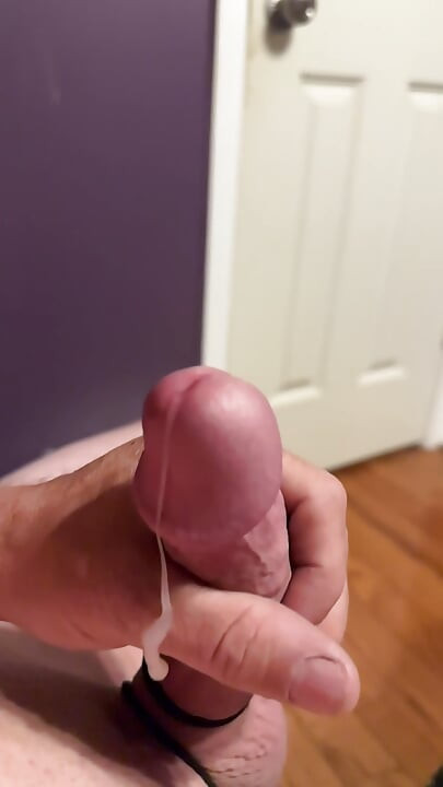 Великий член у повільній зйомці сперми