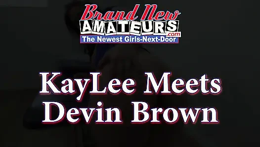 Kay lee si cewek semok bertato lagi asik nyepong kontol penuh gairah sampai telan sperma!