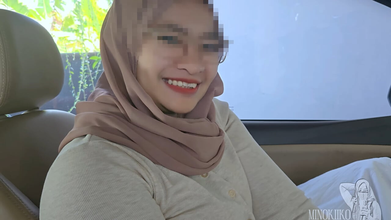 Almost Caught, Glasses Hijab Girl Doing Blowjob in the Car - Minokiiko