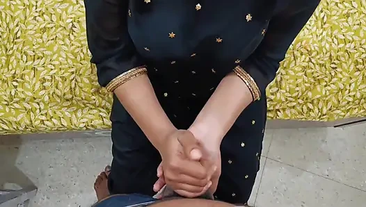 Indian College Babe Was Meet Boyfriend After Five Yers Ago and Fucking Hard in Doggy Style Outdoor
