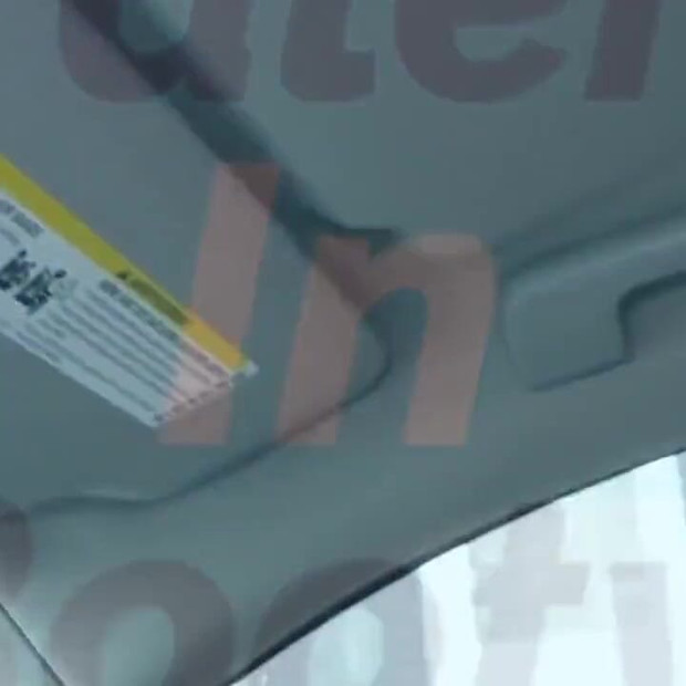 Ava Valentina postaje odvratna s topom