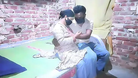 Beim Besuch des Hauses meiner schwägerin sah ich, wie meine schwägerin mich zum sex rief.