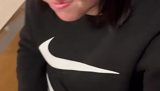 18 Jährige Liebt Es in Küche Zu Lutschen