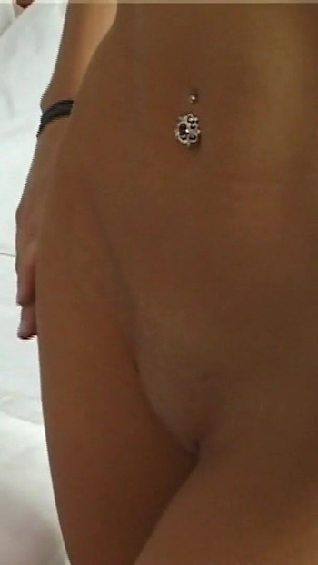 Thrilling moment from "Teasing auf dem Hotelzimmer Deutsche Milf"