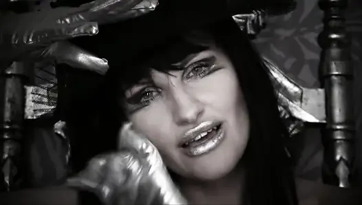 Fascinatrix ...