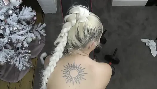 Louise Lee'nin yüzü Cheffie Shot tarafından sikiliyor