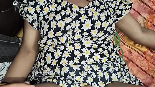 Hot desi indian bhabhi fucking hard and sucking big dick