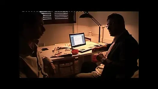 Красивую девушку с большими сиськами трахнул в задницу и камшот в рот большой член