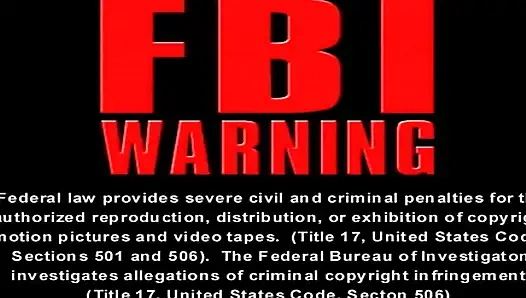 Чернокожая красотка поглощает пульсирующий член после интенсивного лизания киски