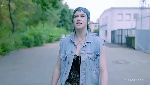 Tanya aku bang Freya