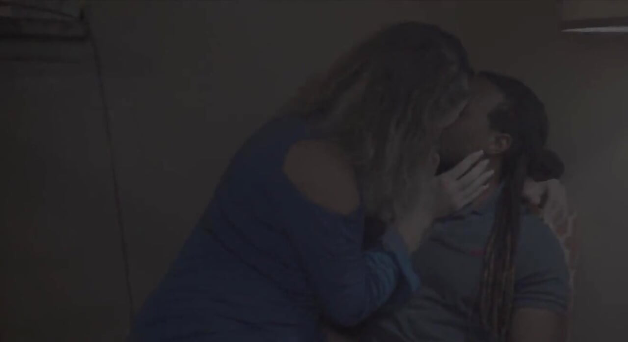 Madura loira Nataliya cavalga bbc de don e leva facial