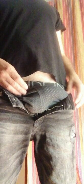 Play dick..
