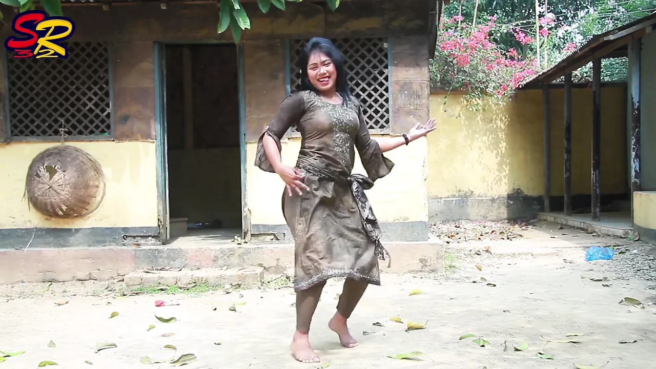 Bangla sex and dance Video, Bangladeshi Girl Has Sex in India