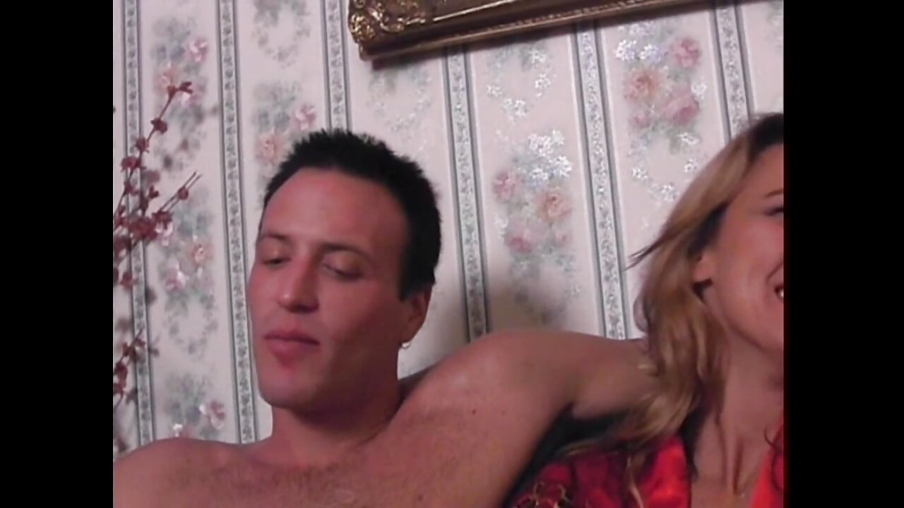 Samantha Slater Licks Pussy