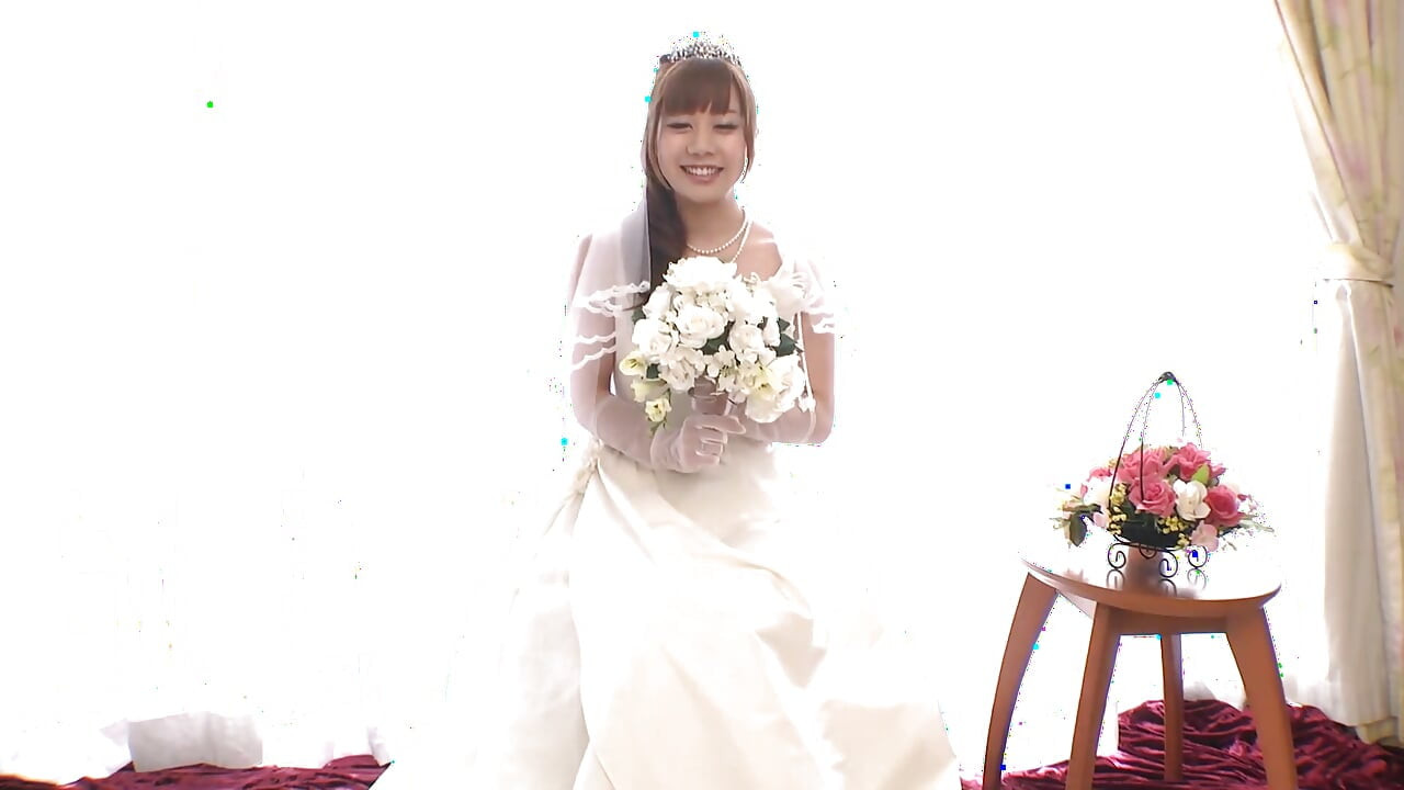 Am surprins o japoneză 2_busty japoneză în rochie de mireasă făcând sex dur