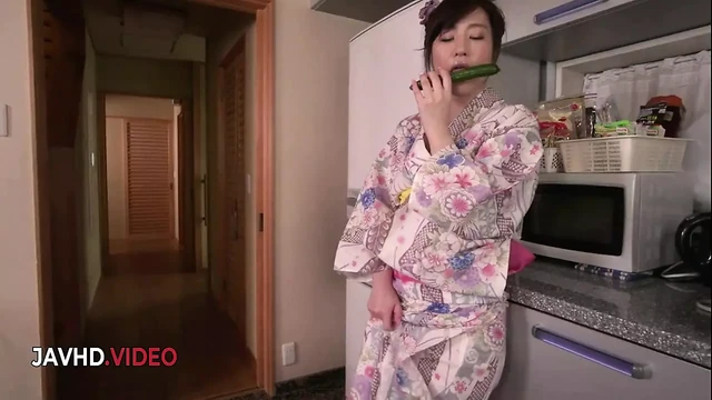 Wild Japanese Solo Show by Ryouka Shinoda Gets Nasty Fast