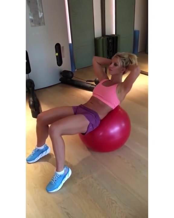 Britney Spears 06 26 17 Gym