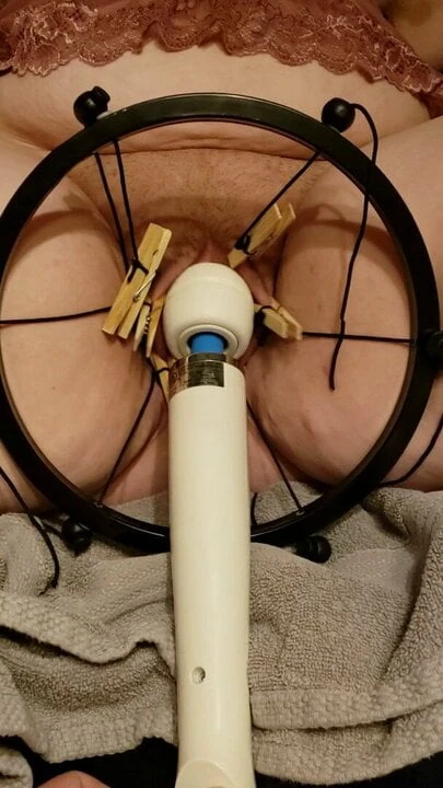 Hannah's pussy spread pt1