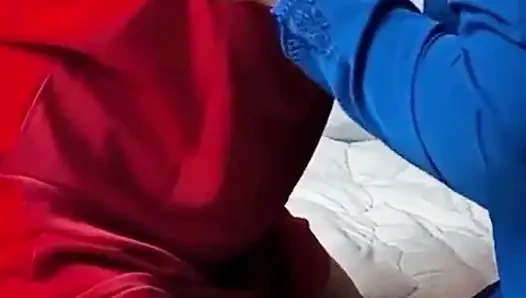 Gadis remaja lesbian arab di ruangan casting sama tante seksi
