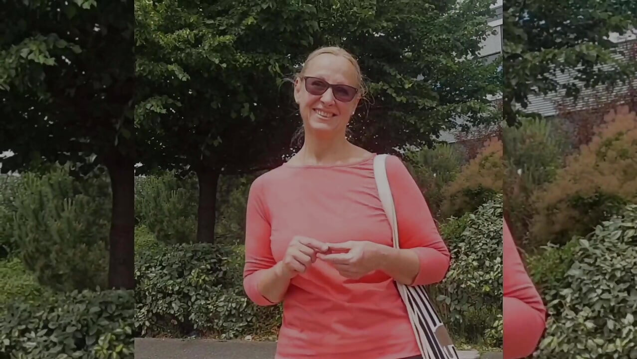 Dojrzała blondynka żona cieszy się codziennym seksem