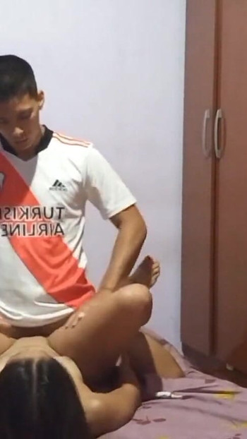Nezaboravan trenutak iz filma "Fudbaler ima seks sa porno glumicama"