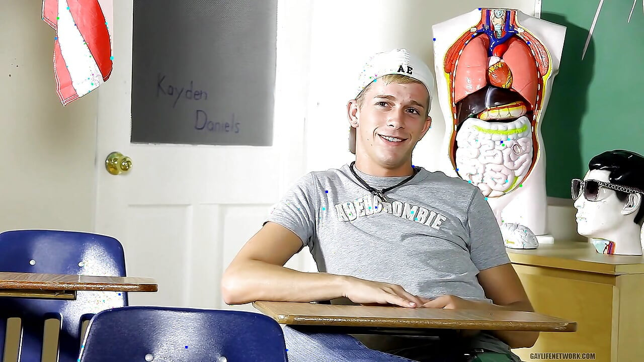 Party Guy Kayden Daniels Oozes Sex Appeal
