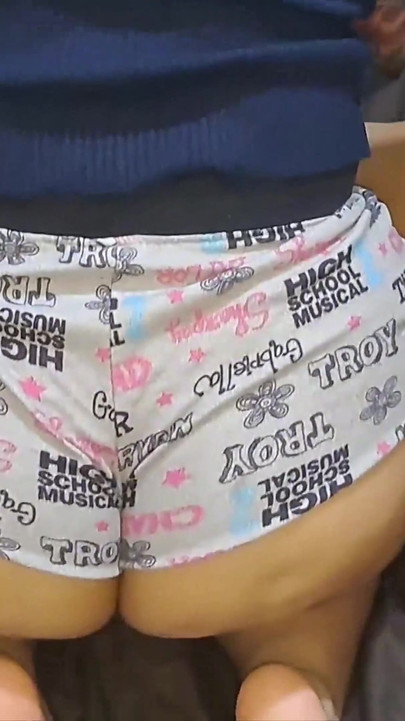 Big-butted Woman Gives Massages, Heats up and Turns Into...