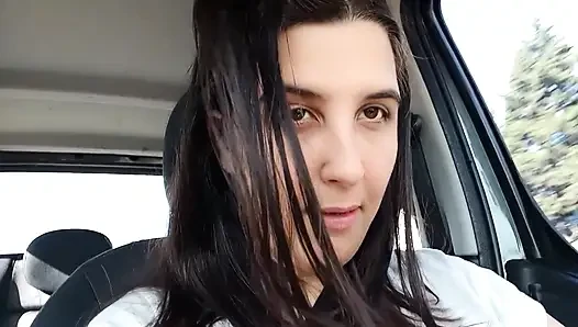 Uber şoförümün yanında büyük baloncuklar yapıyorum - bunny looner