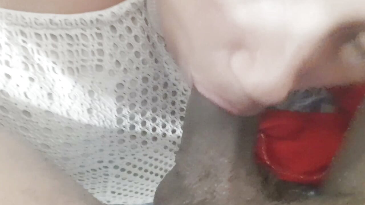 She choked and came 3 times on her coworker's penis.