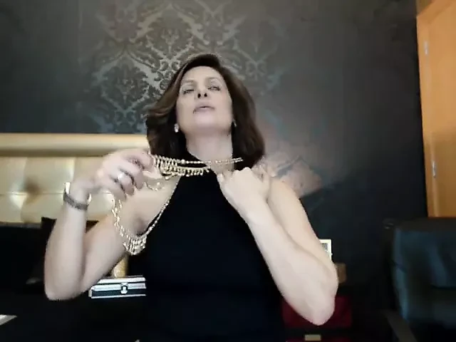 Sexyvega hot stepmom at web show 3