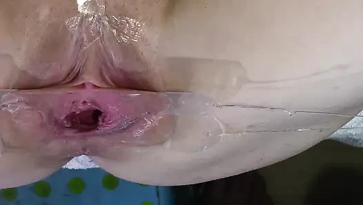 7 Sehr Eng Gespreizte Muschi Fickt Mit Dildo Und Glas