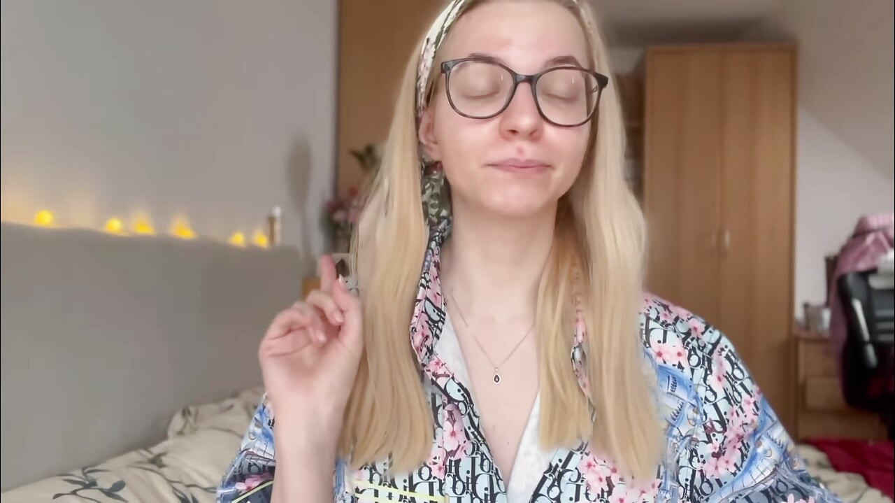 Paypig Living on $30 a Month After I Rinsed Him Dry