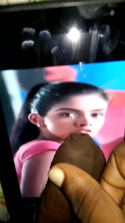Epski trenutak iz "Asin Naara mundaaikku en kanji (asin sexy cum tribute)"