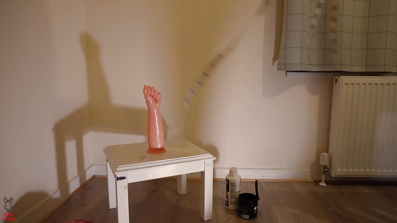 Pizdă uriașă cu pumnul extrem soție milf